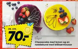 Cheesecake med lemon og en nøddebund med blåbærmousse