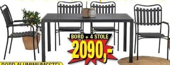 Bord + 4 Stole