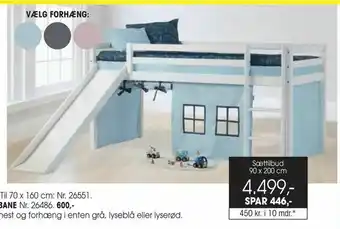 Daells Bolighus Sættilbud Halvhøjseng inkl. madras, madrasbetræk, lamelbund, rutschebane, sengehest og forhæng i enten grå, lyseblå eller lys tilbud