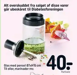 REMA 1000 Glas med pensel Ø7xH15 cm tilbud