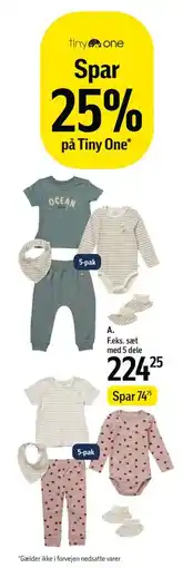 Føtex 5-pak med body, T-shirt, bukser, smæk og futter tilbud