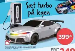 Legekæden FJERNSTYRET SPORTSBIL MED LADESTANDER, DKK 399.95 tilbud