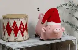 Harald Nyborg Blød plysgris med bjælde i nissehuen, 30 cm., DKK 89 tilbud