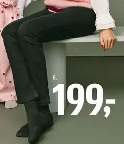 Føtex Rosa vest med hjerte tilbud