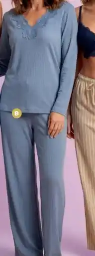 Kvickly Pyjamastop eller -bukser tilbud