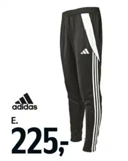 Føtex T-shirt / Træningsbukser (delvis) tilbud