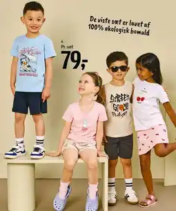Føtex T-shirt og shorts eller T-shirt og nederdel (sæt) tilbud