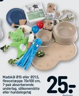 REMA 1000 Madskål / fleecetæppe / hundelegetøj tilbud