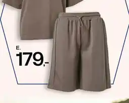 Føtex Shorts til dame tilbud