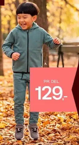 Føtex Kids hooded jacket and pants tilbud