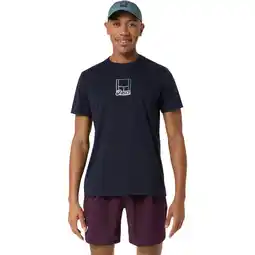 Sport 24 ASICS Court Core Graphic Tennis T-shirt Herre tilbud