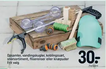 REMA 1000 Opsamler, vandingskugler, koblingssæt, snorsortiment, fliserenser eller knæpuder tilbud