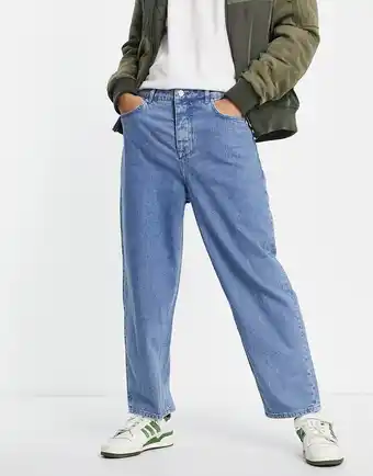 ASOS DESIGN - mid blå barrel jeans