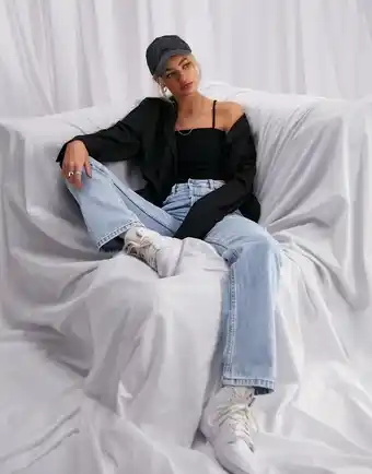 Asos ASOS DESIGN Curve - 90&aposer jeans med lige ben i lys vintagevask-Blå tilbud