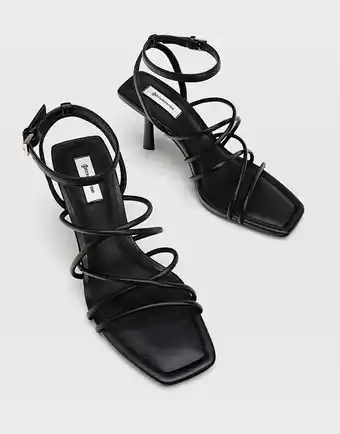 Stradivarius - Sorte sandaler med hæl, stropper og firkantet tå