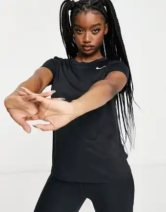 Asos Nike - Training - Dri-FIT - Sort t-shirt med korte ærmer tilbud
