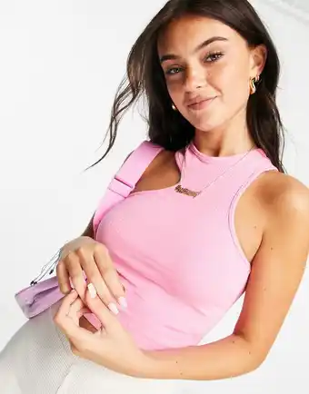 Monki - Darling - Pink top i økologisk bomuld med udskæringsdetalje-Lyserød