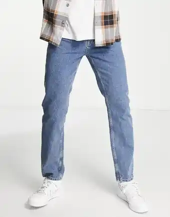 Asos Blå mediumforvaskede jeans med original pasform fra ASOS DESIGN tilbud