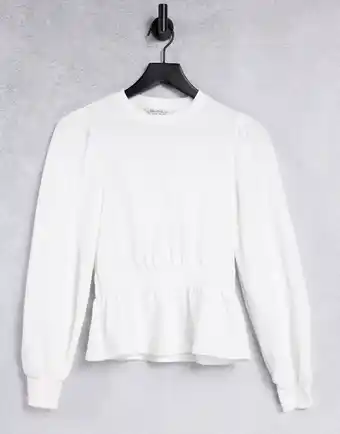 Miss Selfridge - Rynket sweatshirt med lange ærmer og peplum-kant i hvid