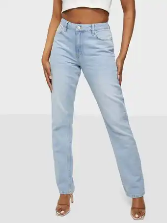 Nelly NLY Trend Low Waist Fit Denim Straight fit Lyseblå tilbud