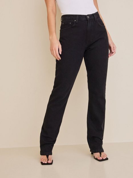 NLY Trend Cheeky Fit Denim Straight fit 