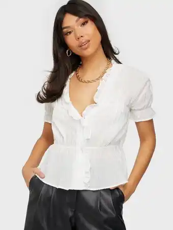 NLY Trend Next To You Frill Blouse Hverdagsbluser