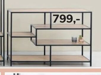 Daells Bolighus Reol med hylder tilbud