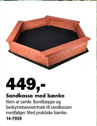 Sandkasse med bænke