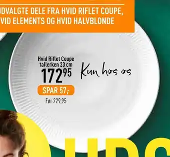 Hvid Riflet Coupe tallerken 23 cm