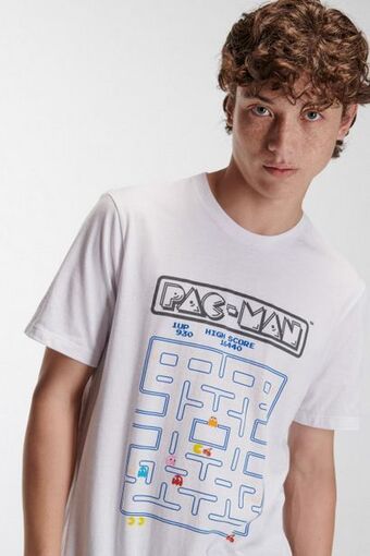 Camiseta manga corta, estampada en frente de pacman.