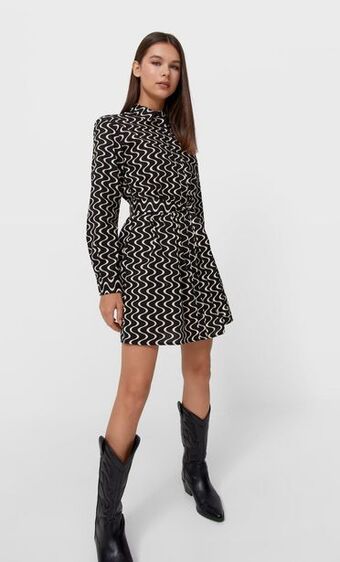 Stradivarius Vestido camisero estampado oferta