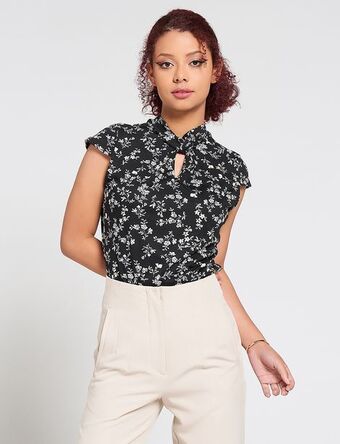 Moda RM Top estampado flores negro oferta