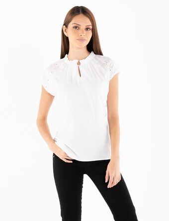 Moda RM Top unicolor con troquelado oferta
