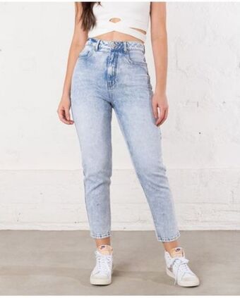 NAF NAF Jean ajustado crop azul claro oferta
