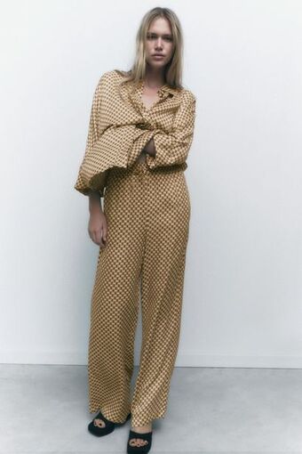 ZARA Pantalón estampado geométrico oferta