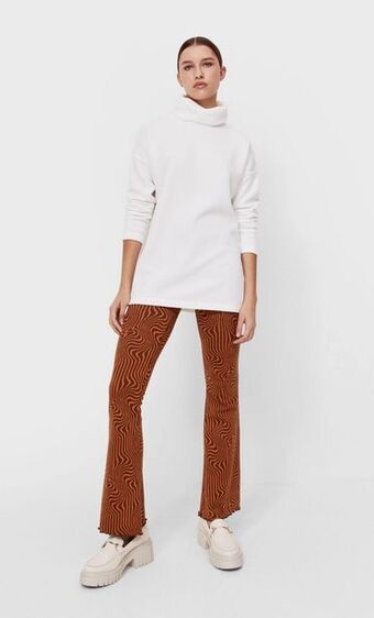 Stradivarius Camiseta oversize tacto suave oferta