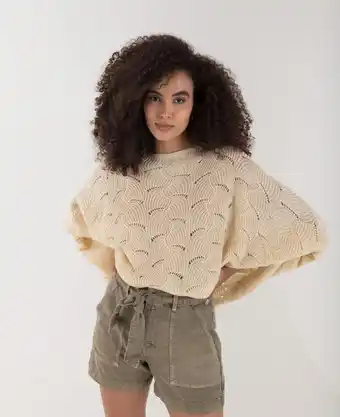 NAF NAF Suéter para mujer crudo manga 3/4 con detalles calados y mangas estilo murciélago oferta