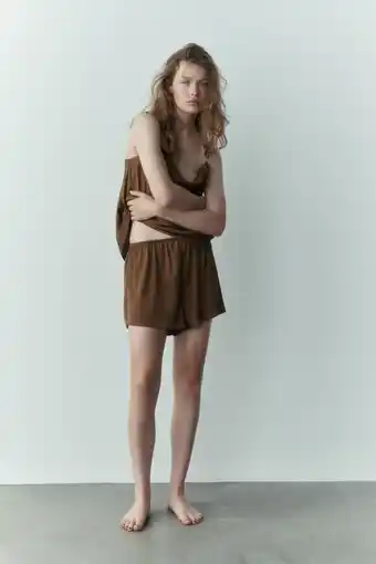 ZARA Shorts satinados oferta