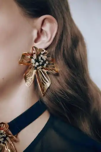 ZARA Pendintes flor oferta