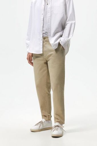 ZARA Pantalón carrot fit oferta