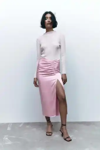 ZARA Falda midi satinada frunces oferta