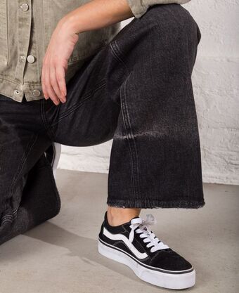 NAF NAF Jean wide oscuro con detalle en la bota oferta