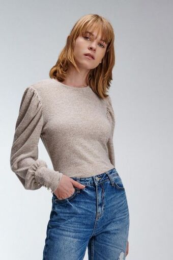 Koaj Camiseta unicolor, manga larga con cuello redondo. oferta