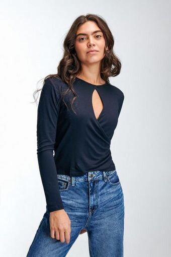 Koaj Camiseta sin estampado, manga larga, con cruce asimétrico sobre el frente. oferta