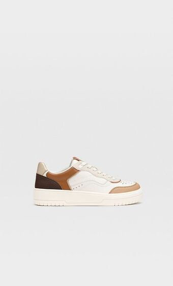 Stradivarius Zapatillas detalle piezas oferta