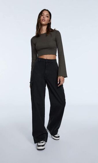 Stradivarius Pantalón cargo wide leg oferta