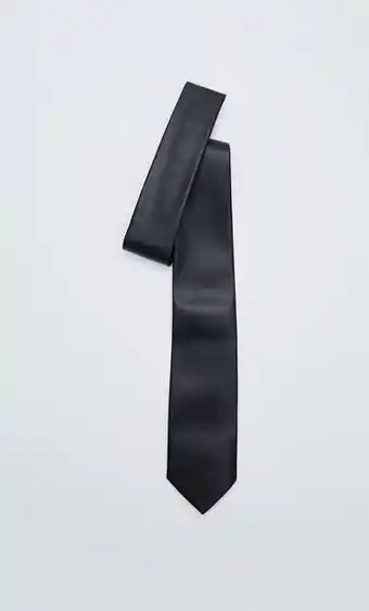 Corbata efecto piel