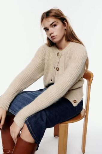 ZARA Chaqueta punto rib oferta