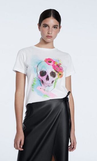 Stradivarius Camiseta calaveras y flores oferta