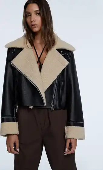 Stradivarius Cazadora doble faz oferta